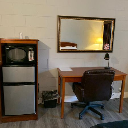 Hill Top Motel Wrightstown Bagian luar foto