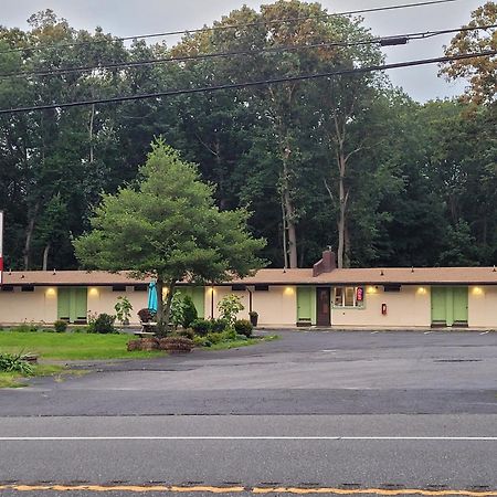 Hill Top Motel Wrightstown Bagian luar foto
