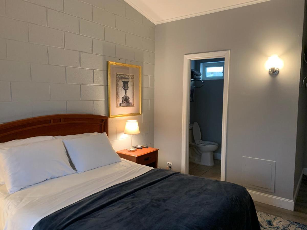 Hill Top Motel Wrightstown Bagian luar foto