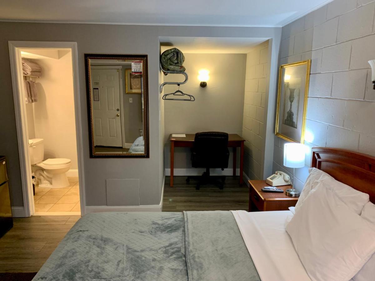 Hill Top Motel Wrightstown Bagian luar foto