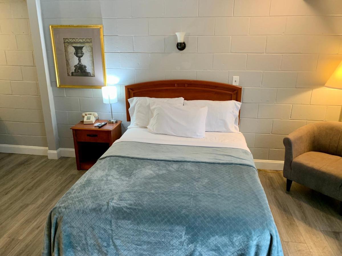 Hill Top Motel Wrightstown Bagian luar foto