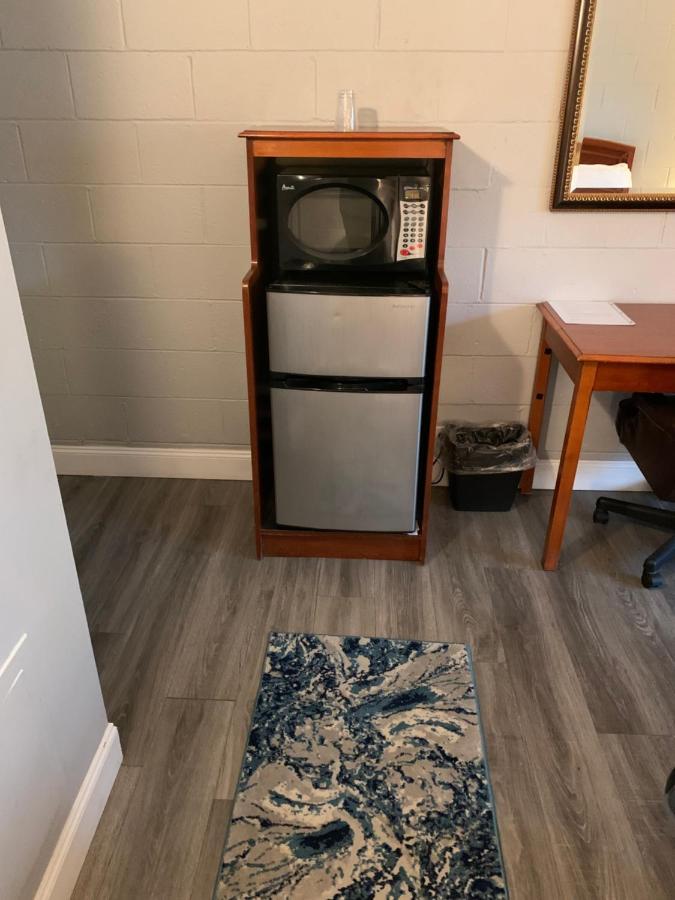 Hill Top Motel Wrightstown Bagian luar foto
