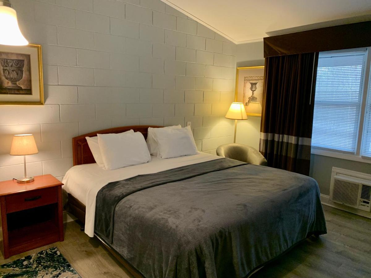 Hill Top Motel Wrightstown Bagian luar foto