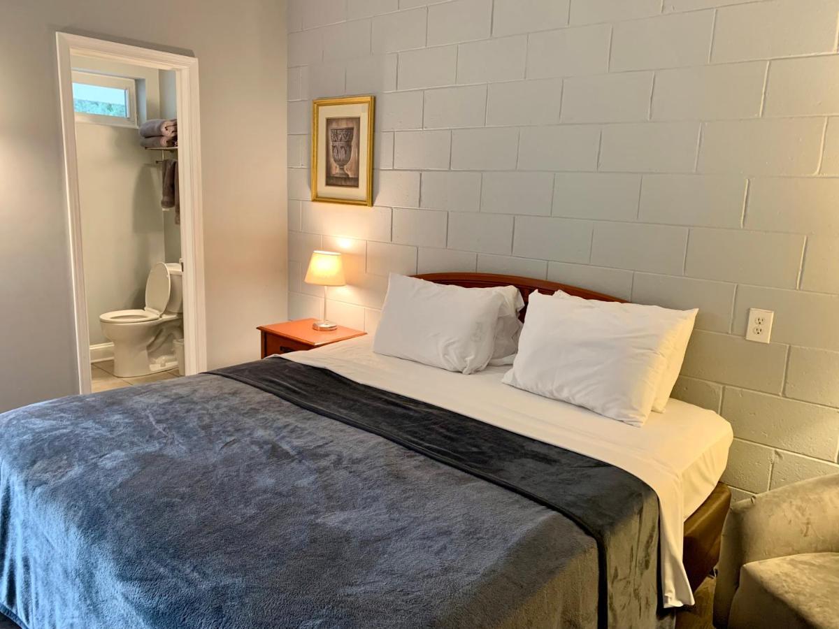 Hill Top Motel Wrightstown Bagian luar foto